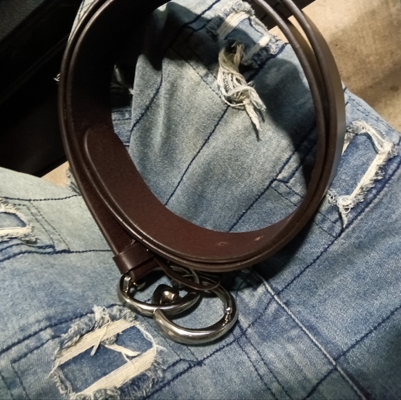 Gucci belt black and silver (real)💯 - Picture 7 of 9